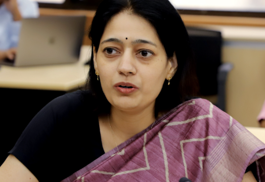 Prof. Kavya Dashora Honored with Emerging Woman Leadership Award